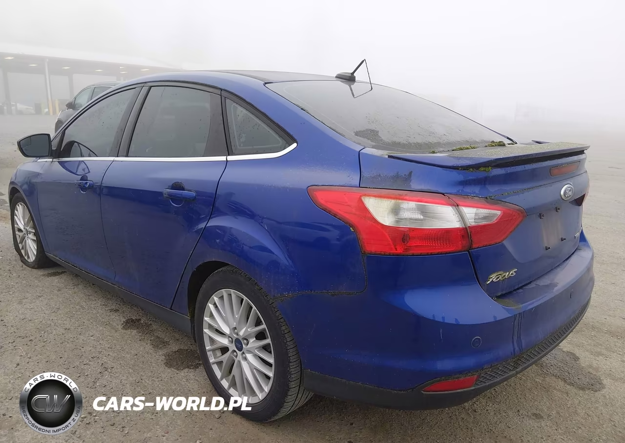 2014 Ford Focus Titanium VIN:1FADP3J24EL312249 - 3