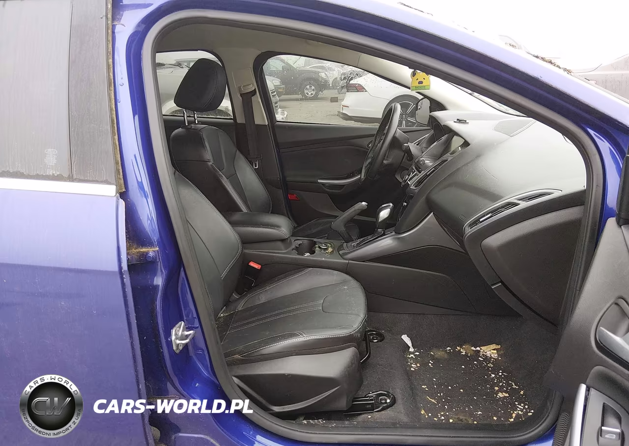 2014 Ford Focus Titanium VIN:1FADP3J24EL312249 - 5