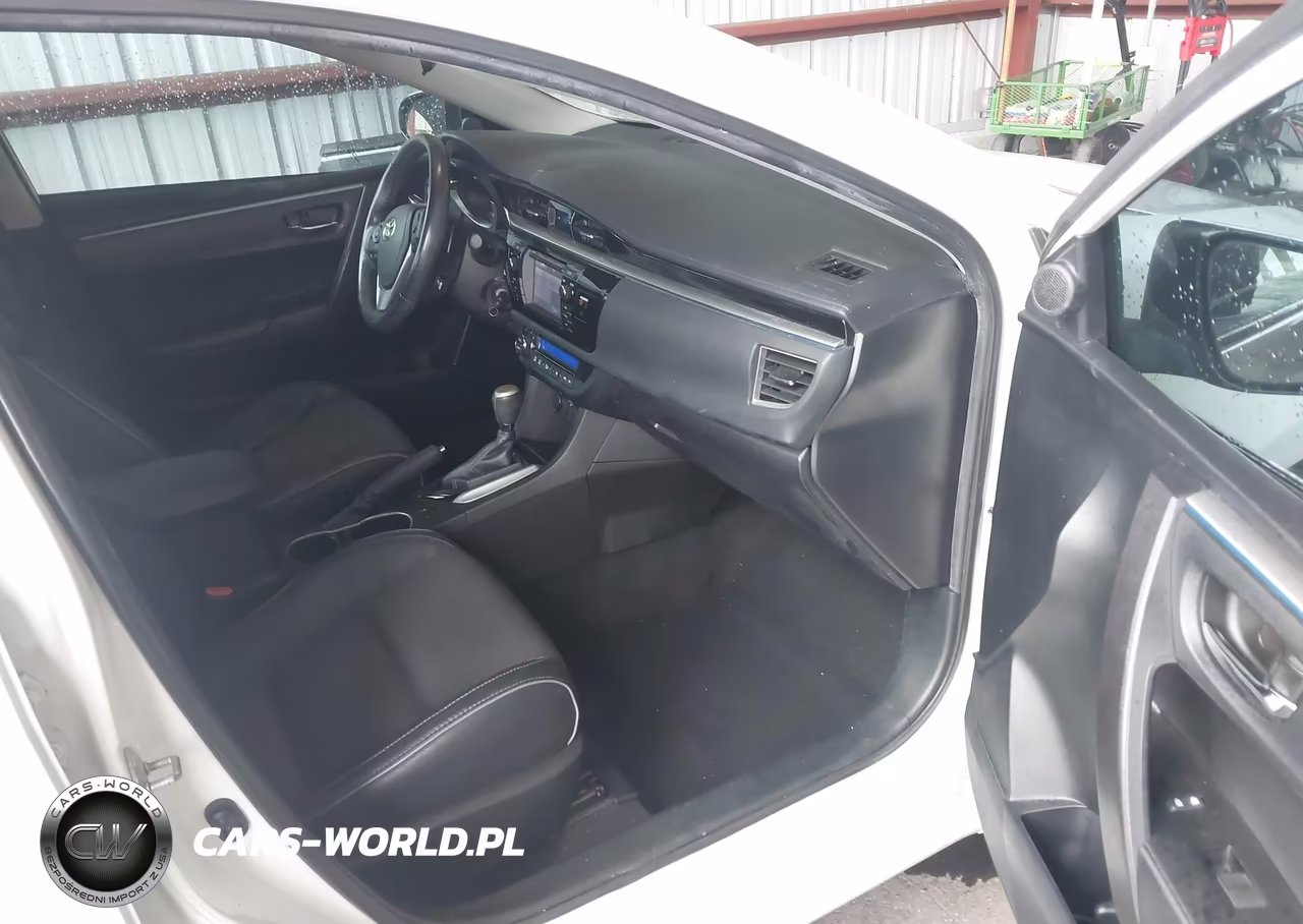 2015 Toyota Corolla S Plus VIN:5YFBURHE8FP231793 - 5