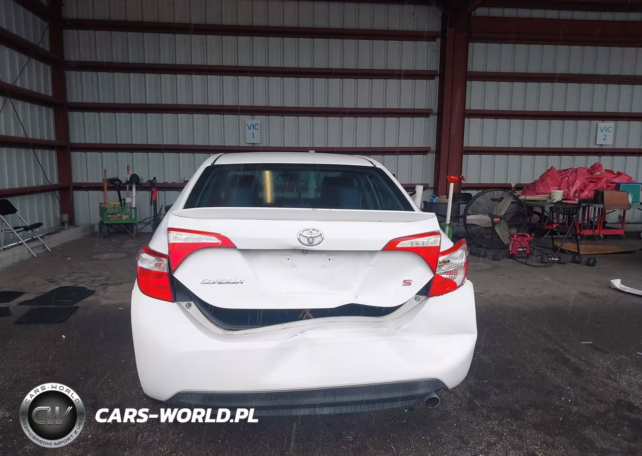 2015 Toyota Corolla S Plus VIN:5YFBURHE8FP231793 - 6