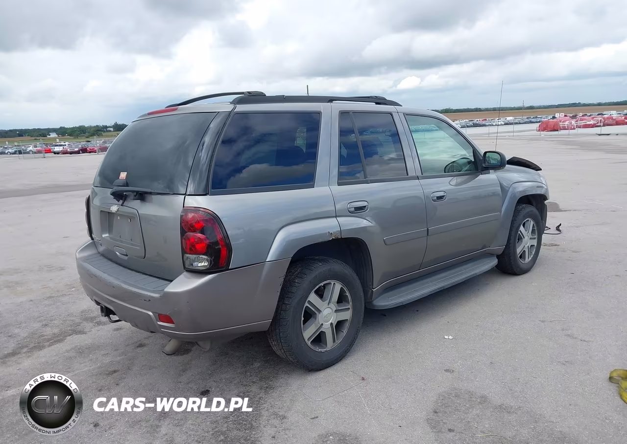 2007 Chevrolet Trailblazer Lt VIN:1GNDT13S872144946 - 4