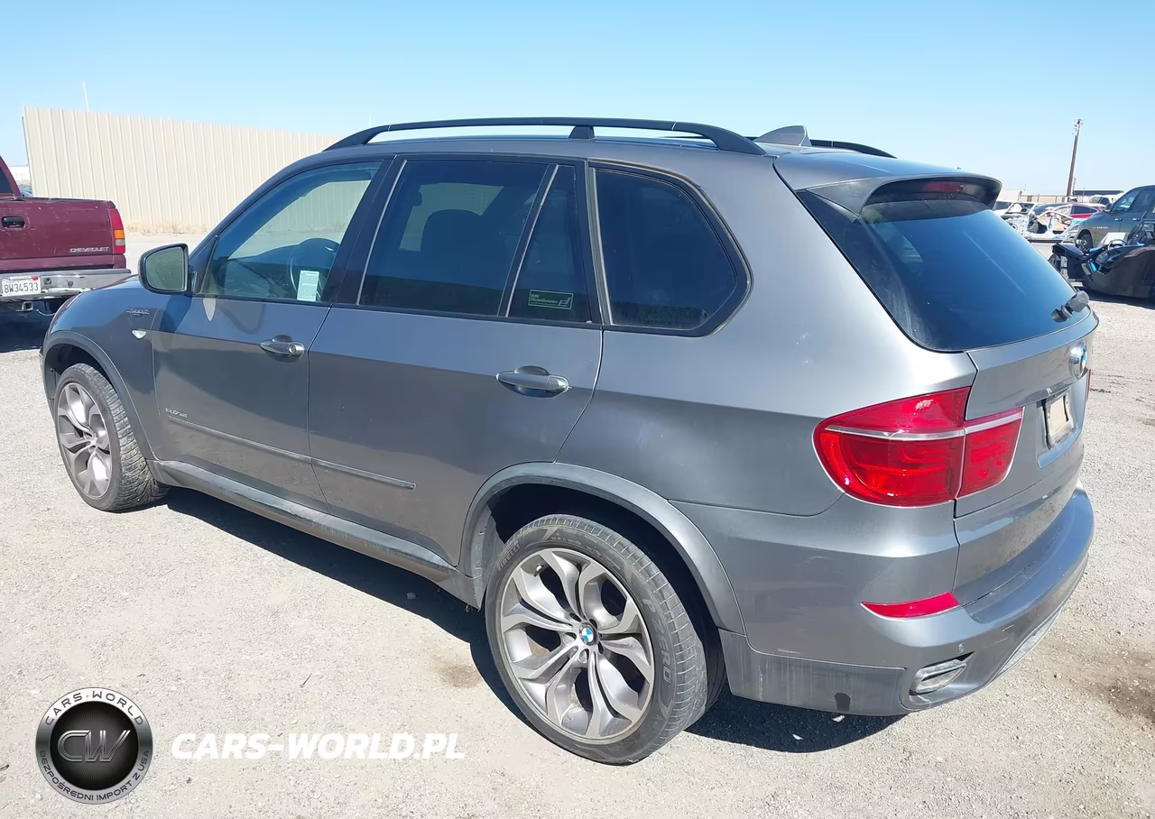 2012 BMW X5 xDrive50I VIN:5UXZV8C50CL422463 - 3