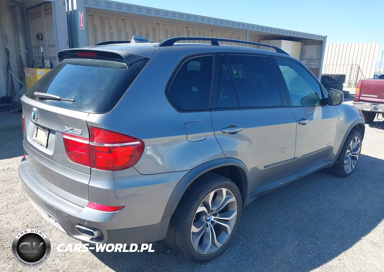 2012 BMW X5 xDrive50I VIN:5UXZV8C50CL422463 - 4
