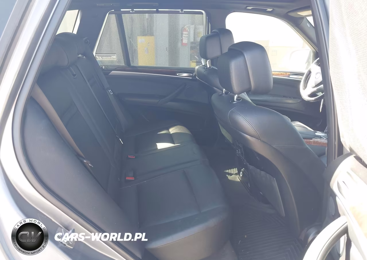 2012 BMW X5 xDrive50I VIN:5UXZV8C50CL422463 - 8