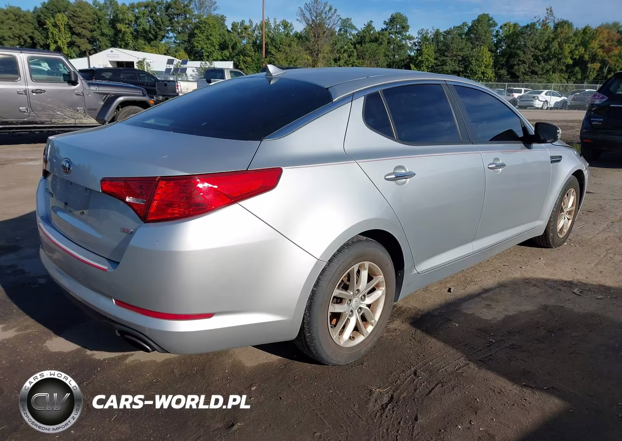 2013 Kia Optima Lx VIN:KNAGM4A73D5440659 - 4