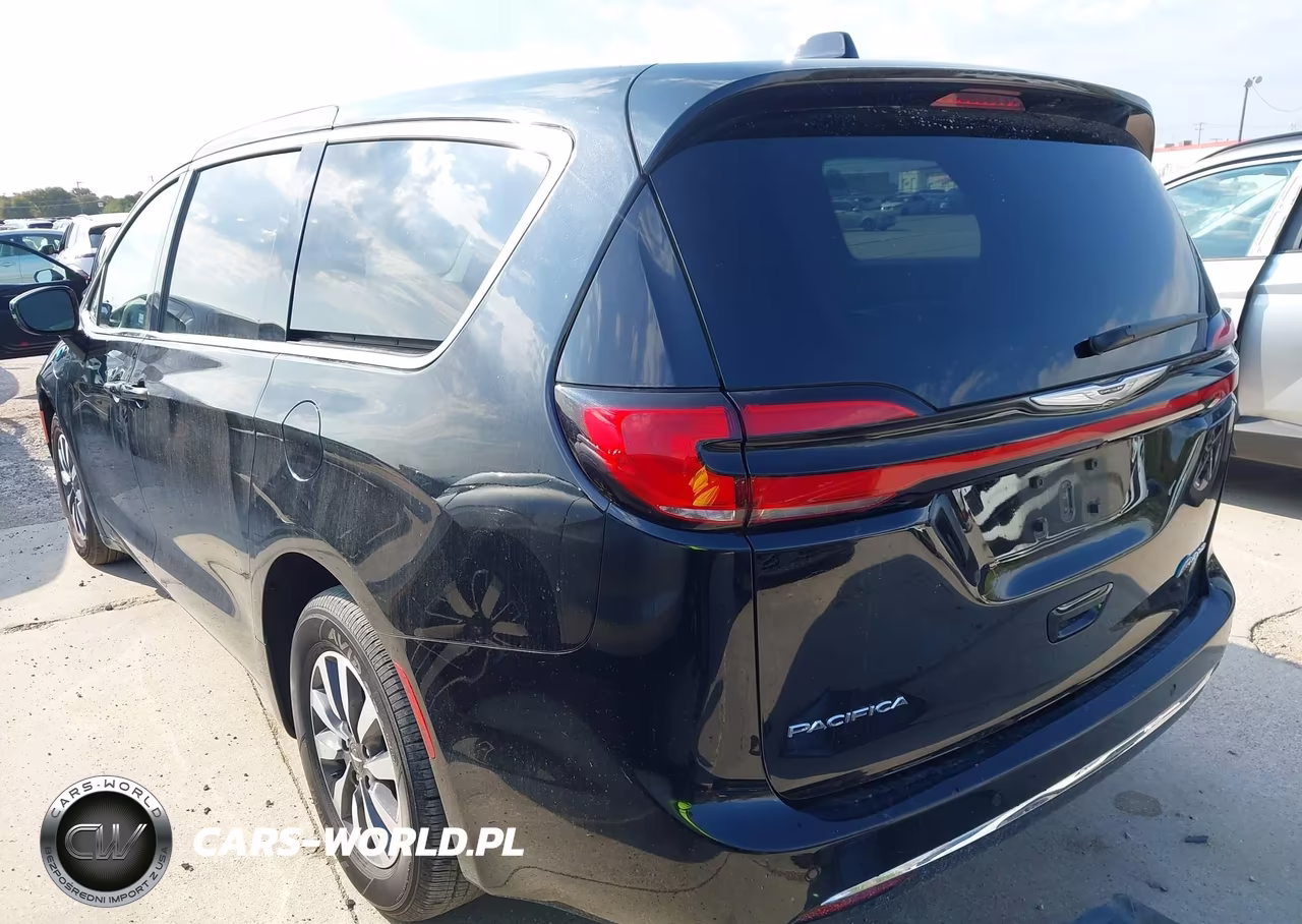 2024 Chrysler Pacifica Hybrid Select VIN:2C4RC1S73RR185307 - 3