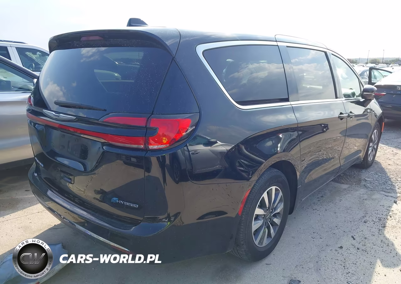 2024 Chrysler Pacifica Hybrid Select VIN:2C4RC1S73RR185307 - 4