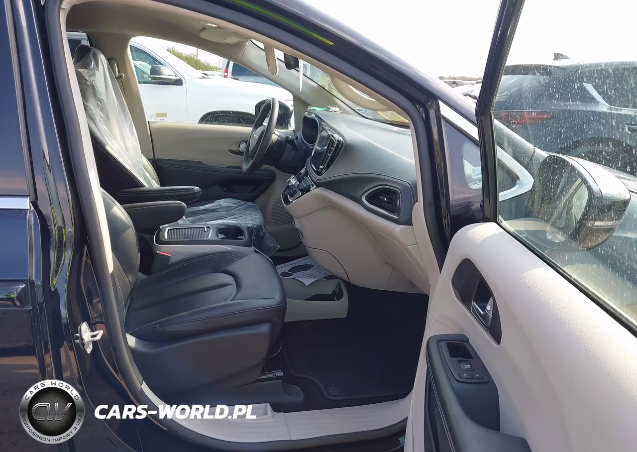 2024 Chrysler Pacifica Hybrid Select VIN:2C4RC1S73RR185307 - 5