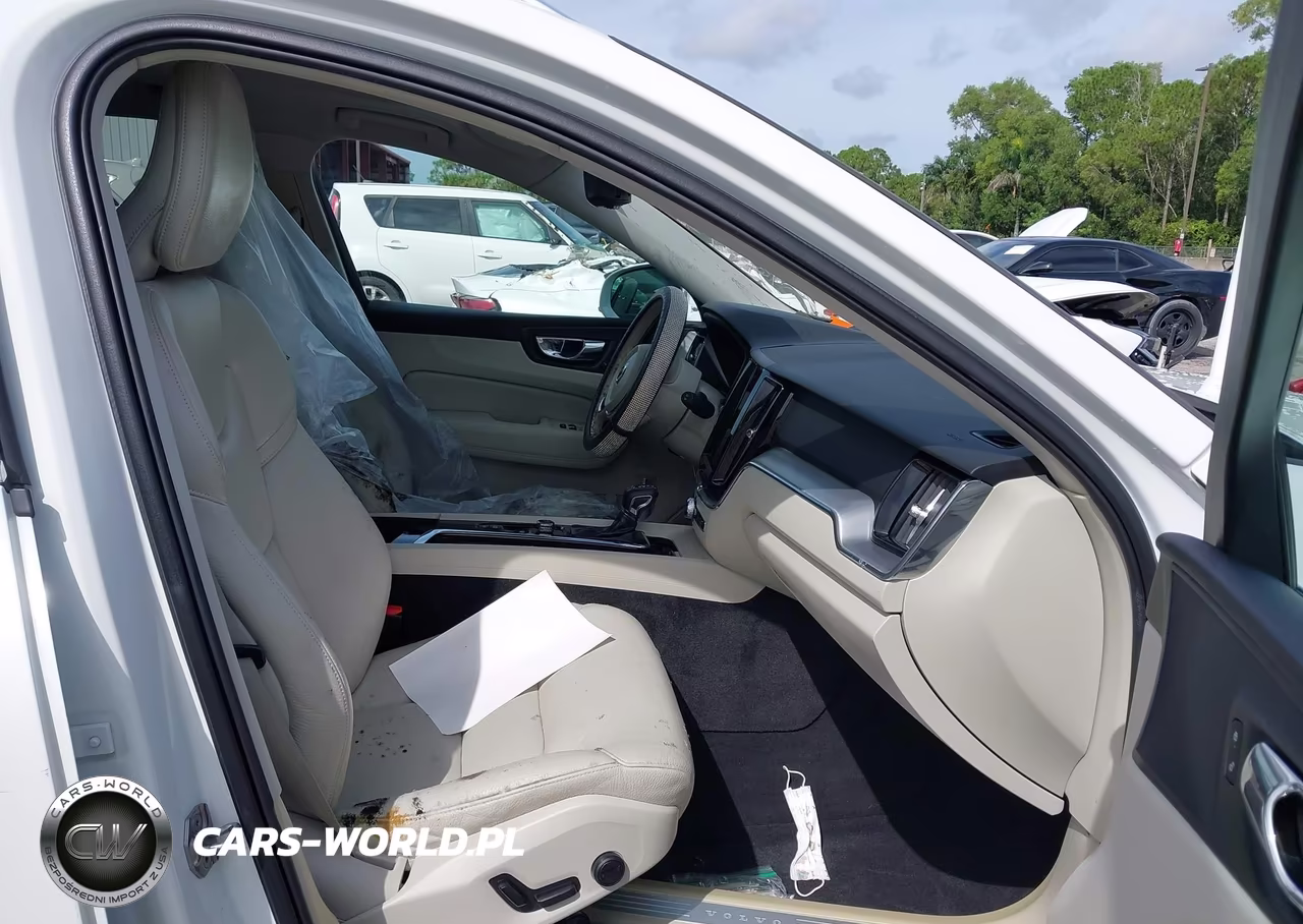 2019 Volvo Xc60 T5 Momentum VIN:LYV102RK1KB308336 - 5