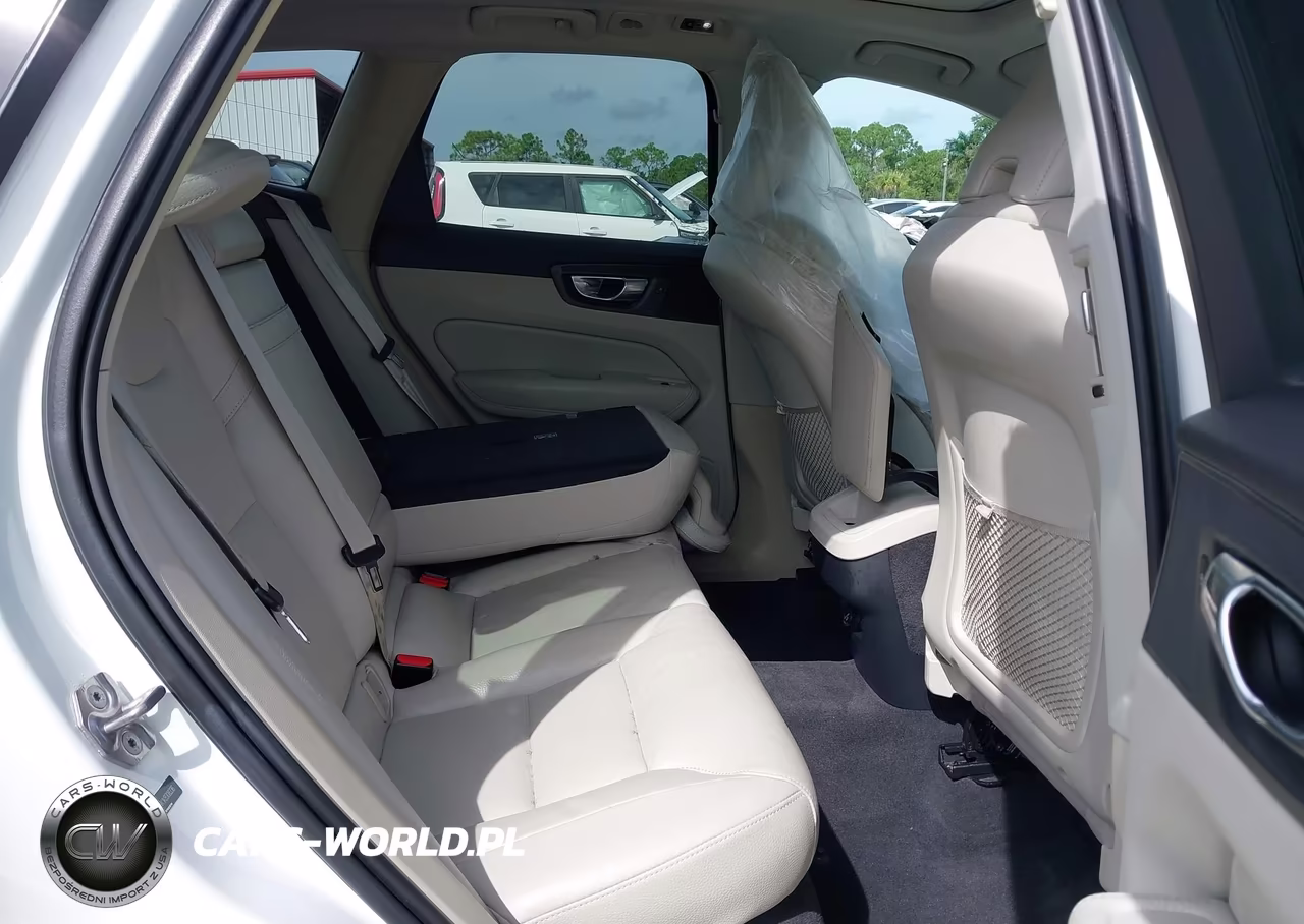 2019 Volvo Xc60 T5 Momentum VIN:LYV102RK1KB308336 - 8