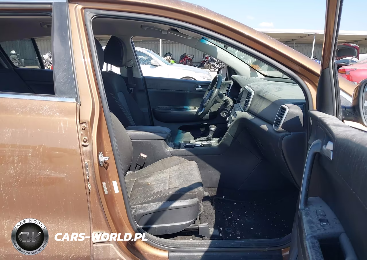 2021 Kia Sportage Lx VIN:KNDPM3AC1M7923033 - 5