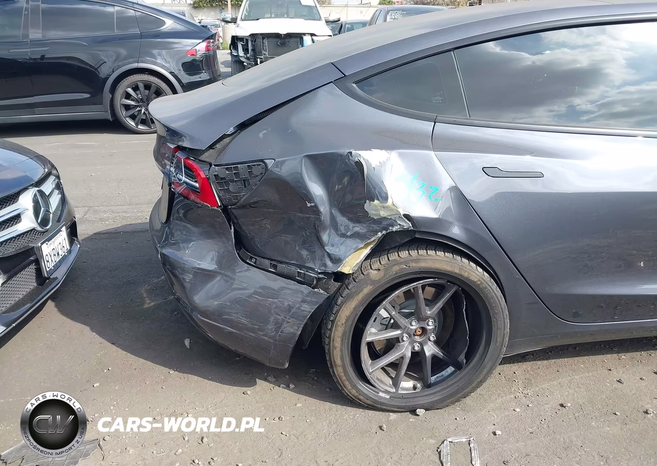 2023 Tesla Model 3 Rear-Wheel Drive VIN:5YJ3E1EAXPF501236 - 6