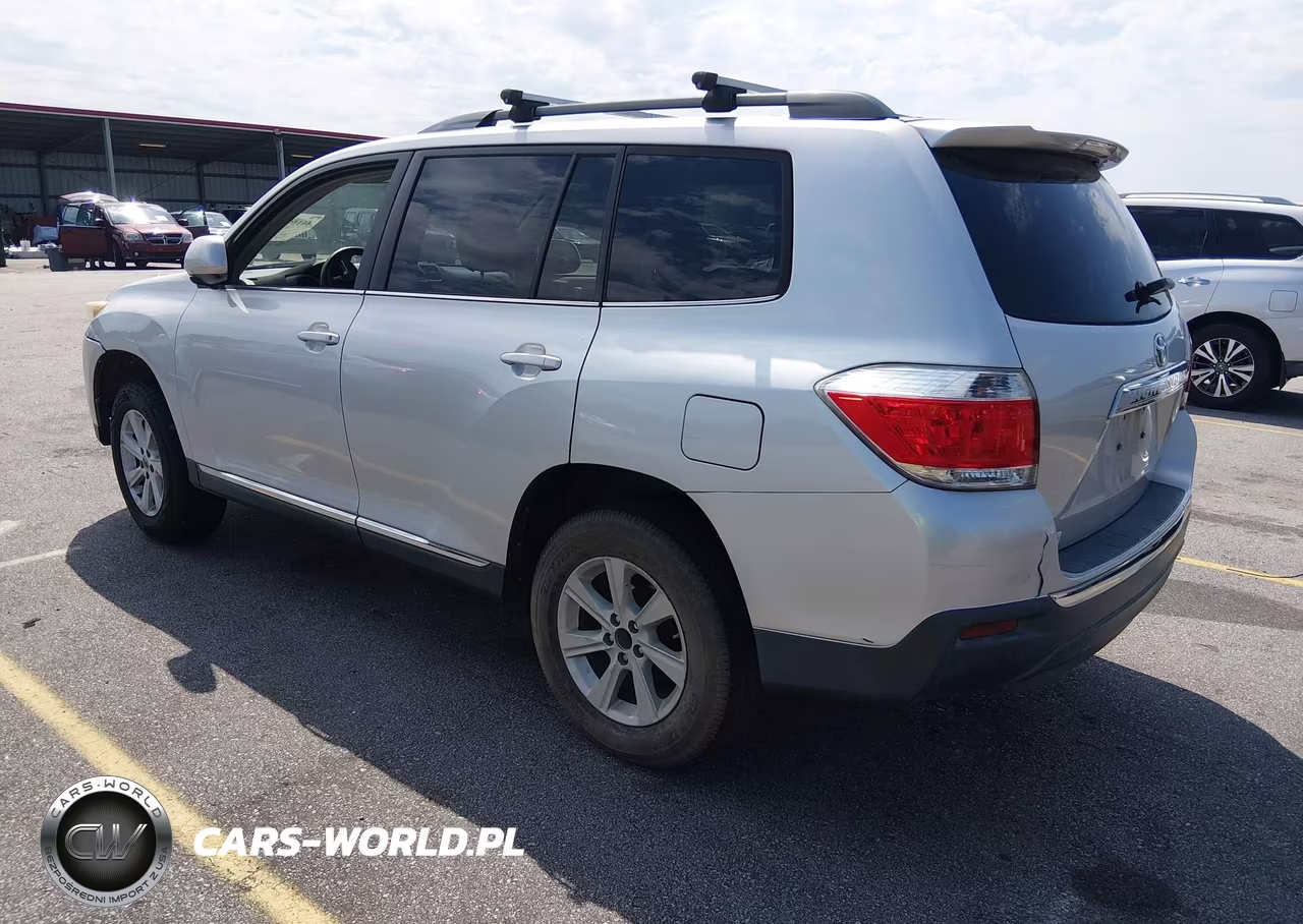 2013 Toyota Highlander Base Plus VIN:5TDZA3EH6DS044852 - 3