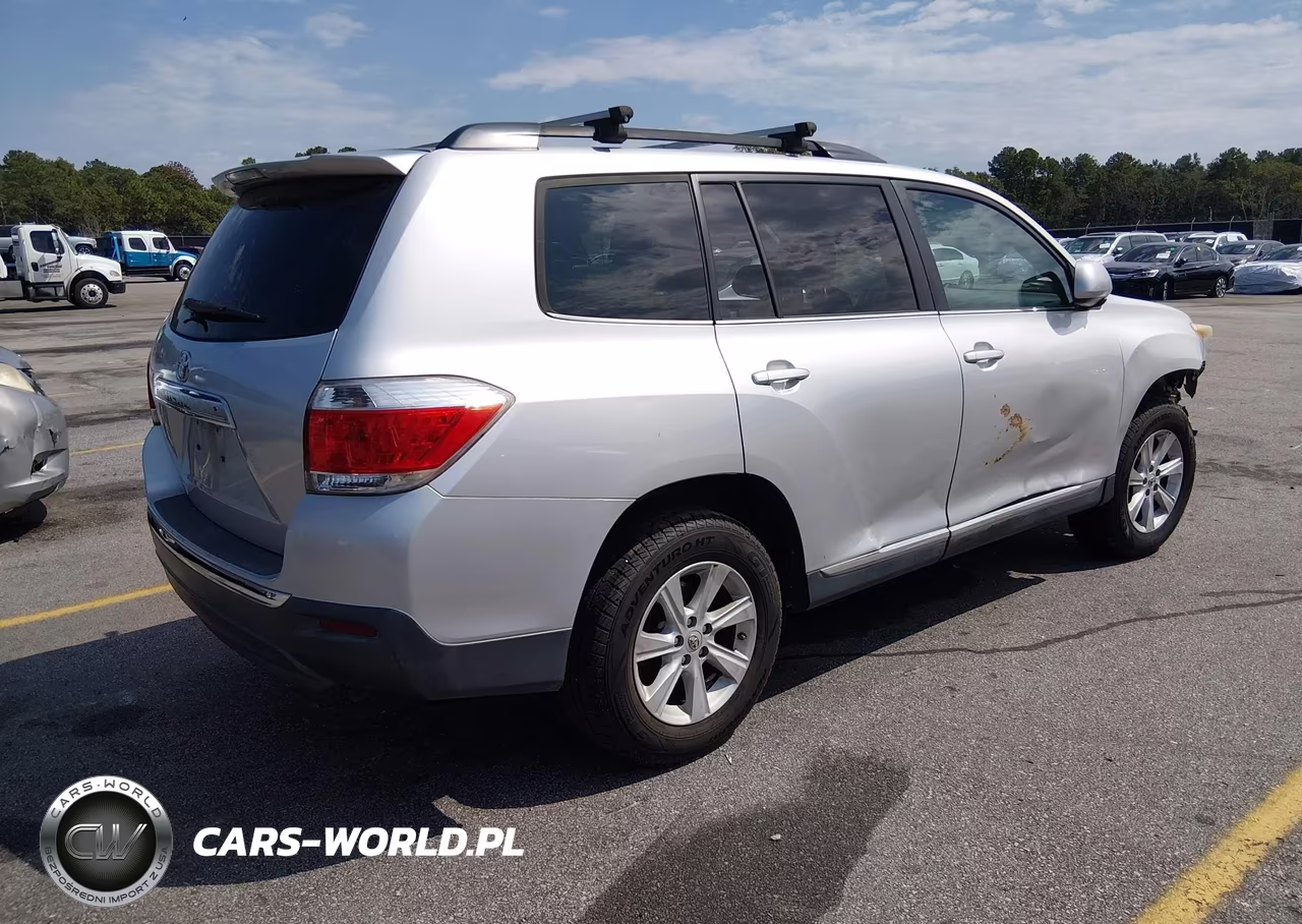 2013 Toyota Highlander Base Plus VIN:5TDZA3EH6DS044852 - 4