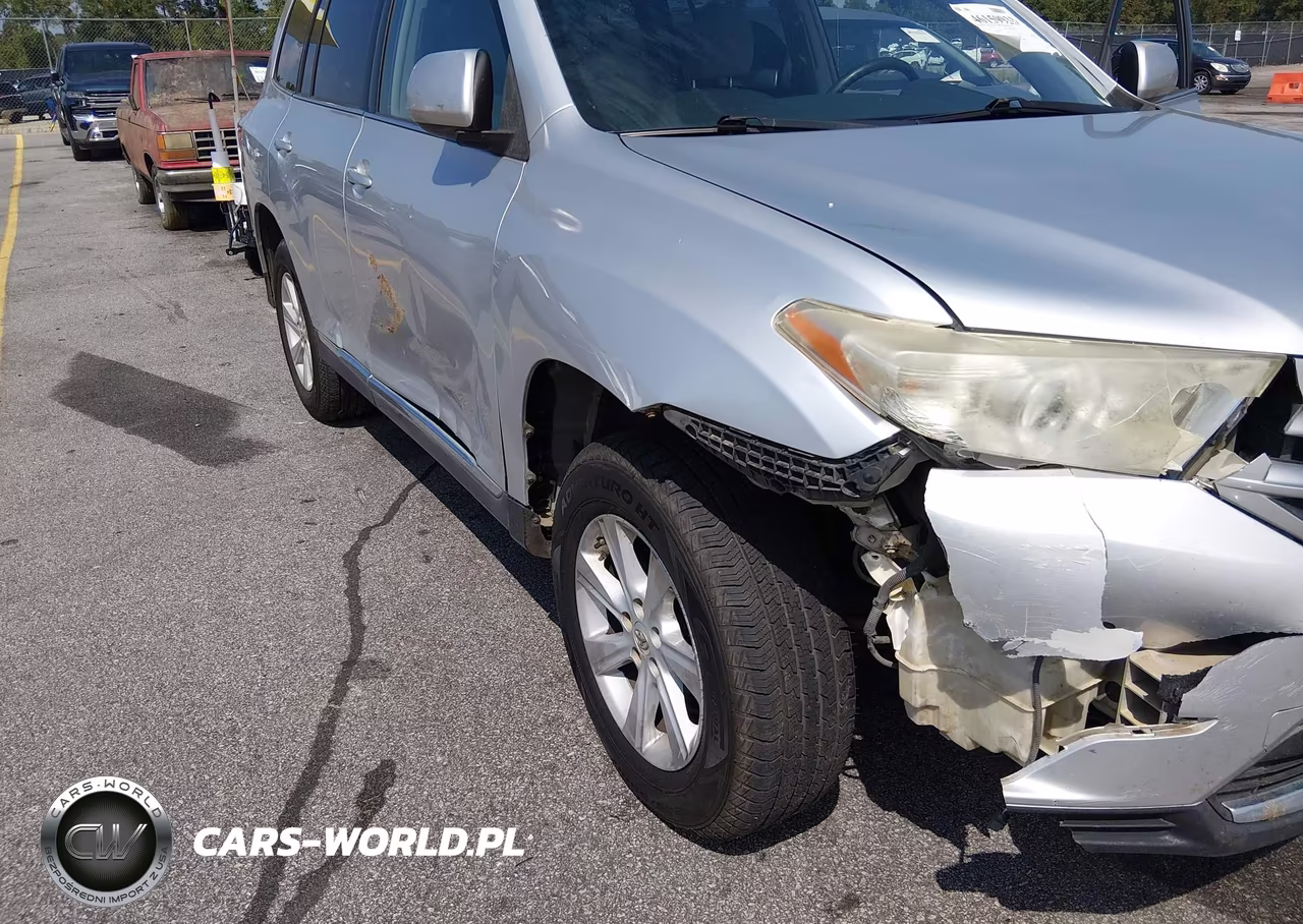 2013 Toyota Highlander Base Plus VIN:5TDZA3EH6DS044852 - 6