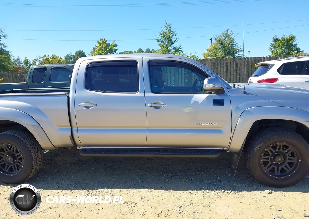 2015 Toyota Tacoma Base V6 VIN:3TMMU4FN4FM087388 - 13