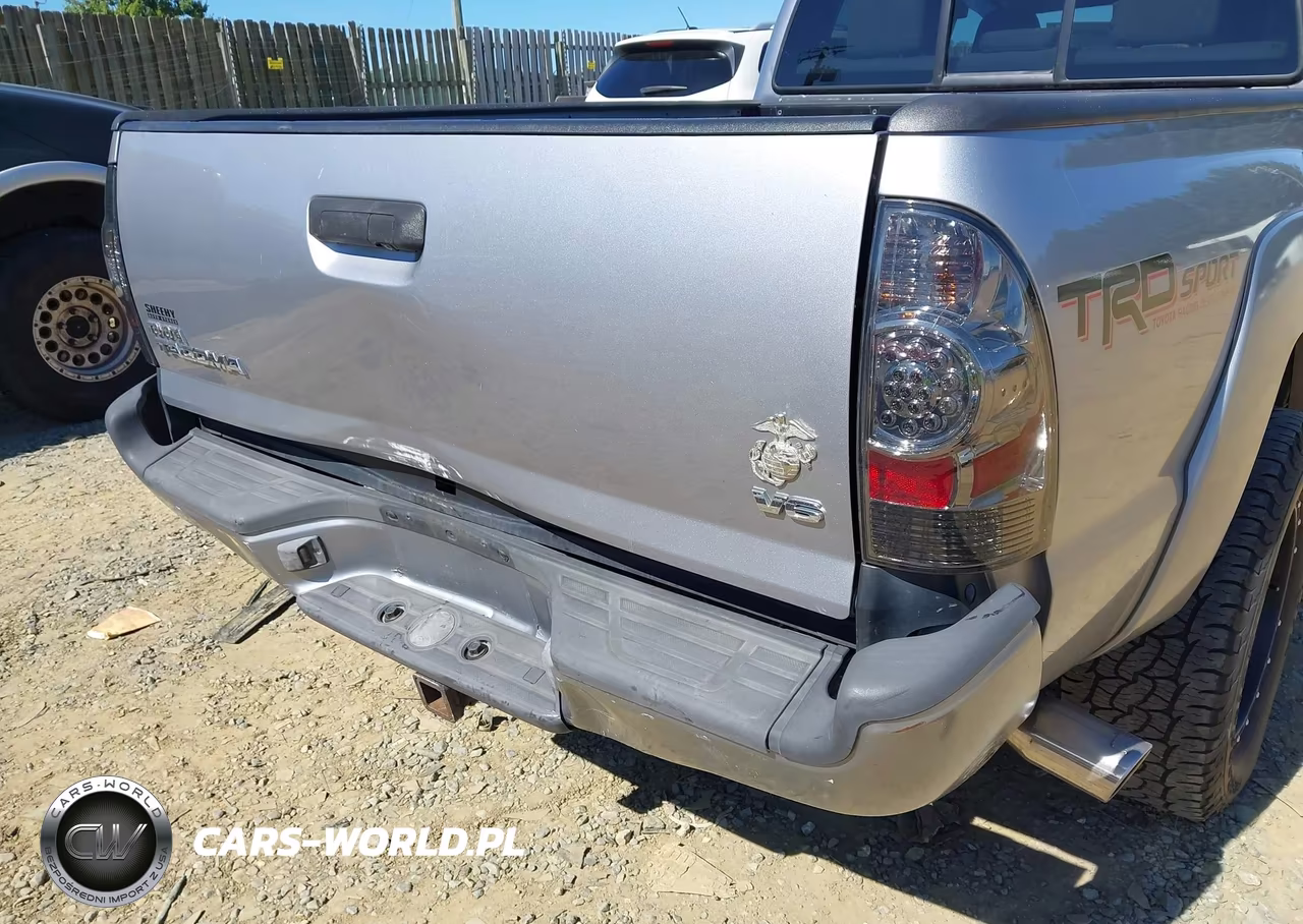 2015 Toyota Tacoma Base V6 VIN:3TMMU4FN4FM087388 - 6