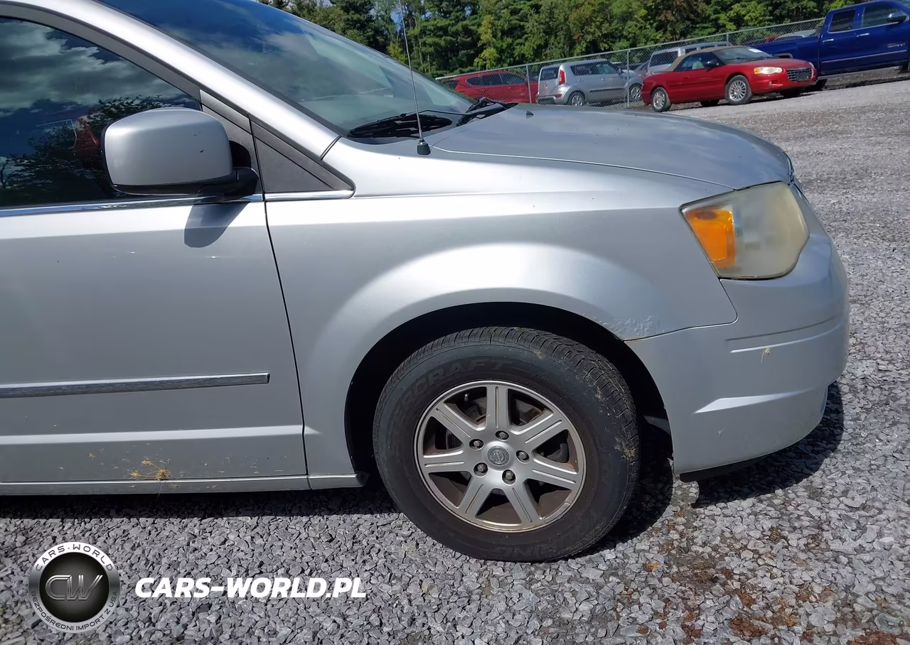 2010 Chrysler Town & Country Touring VIN:2A4RR5D1XAR468199 - 12