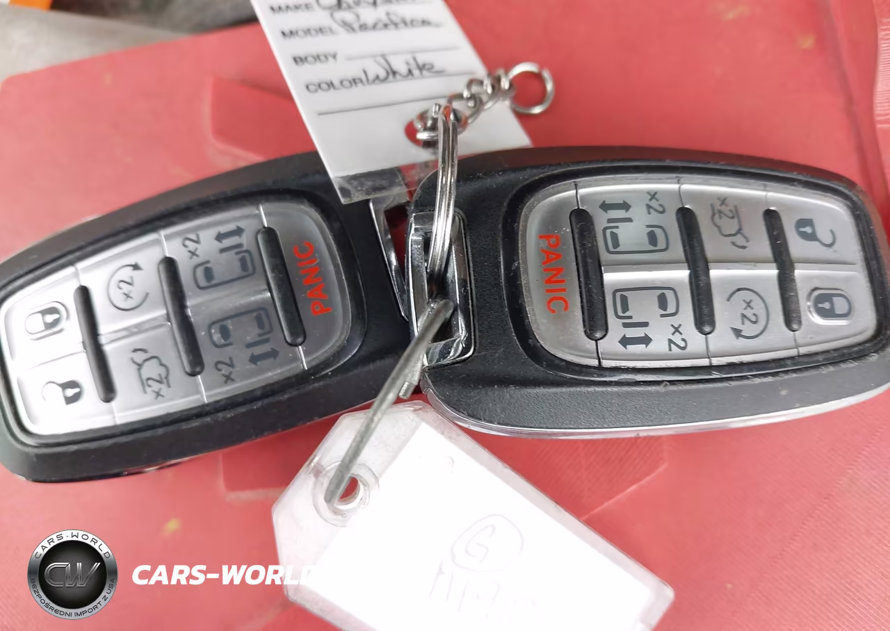 2024 Chrysler Pacifica Hybrid S Appearance Pkg VIN:2C4RC1S79RR111910 - 11