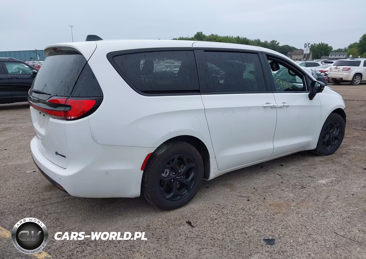2024 Chrysler Pacifica Hybrid S Appearance Pkg VIN:2C4RC1S79RR111910 - 4