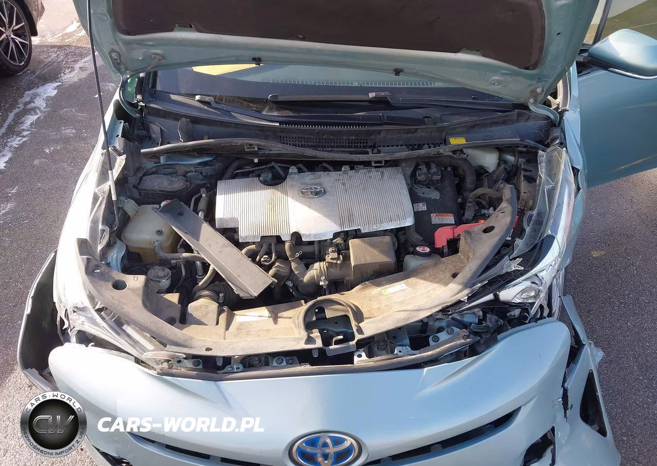 2018 Toyota Prius Two VIN:JTDKBRFUXJ3065245 - 10