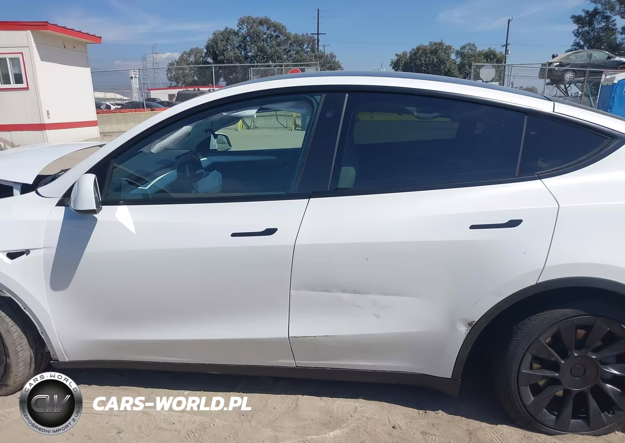 2023 Tesla Model Y Awd-Long Range Dual Motor All-Wheel Drive VIN:7SAYGDEE8PA106055 - 15