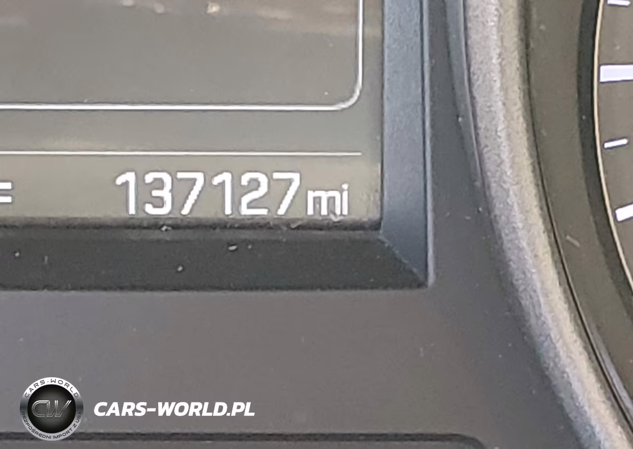 2018 Hyundai Santa Fe Sport 2.4L VIN:5NMZT3LB6JH082007 - 15