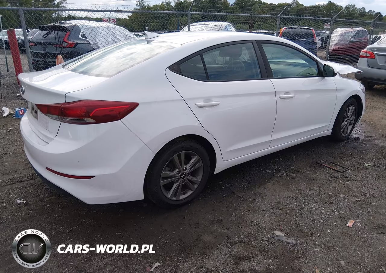 2018 Hyundai Elantra Sel VIN:5NPD84LF7JH294941 - 4
