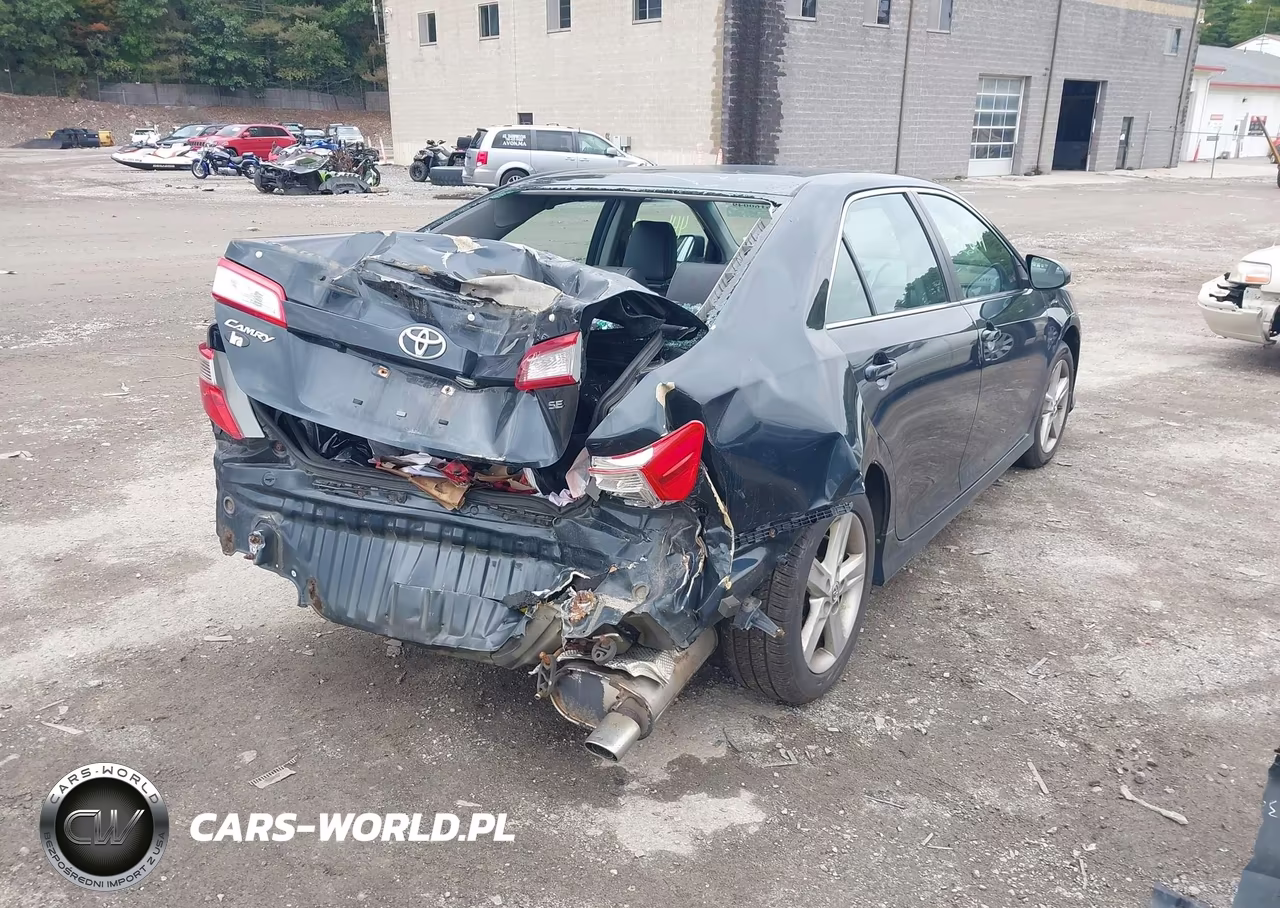 2014 Toyota Camry Se VIN:4T1BF1FKXEU390347 - 4