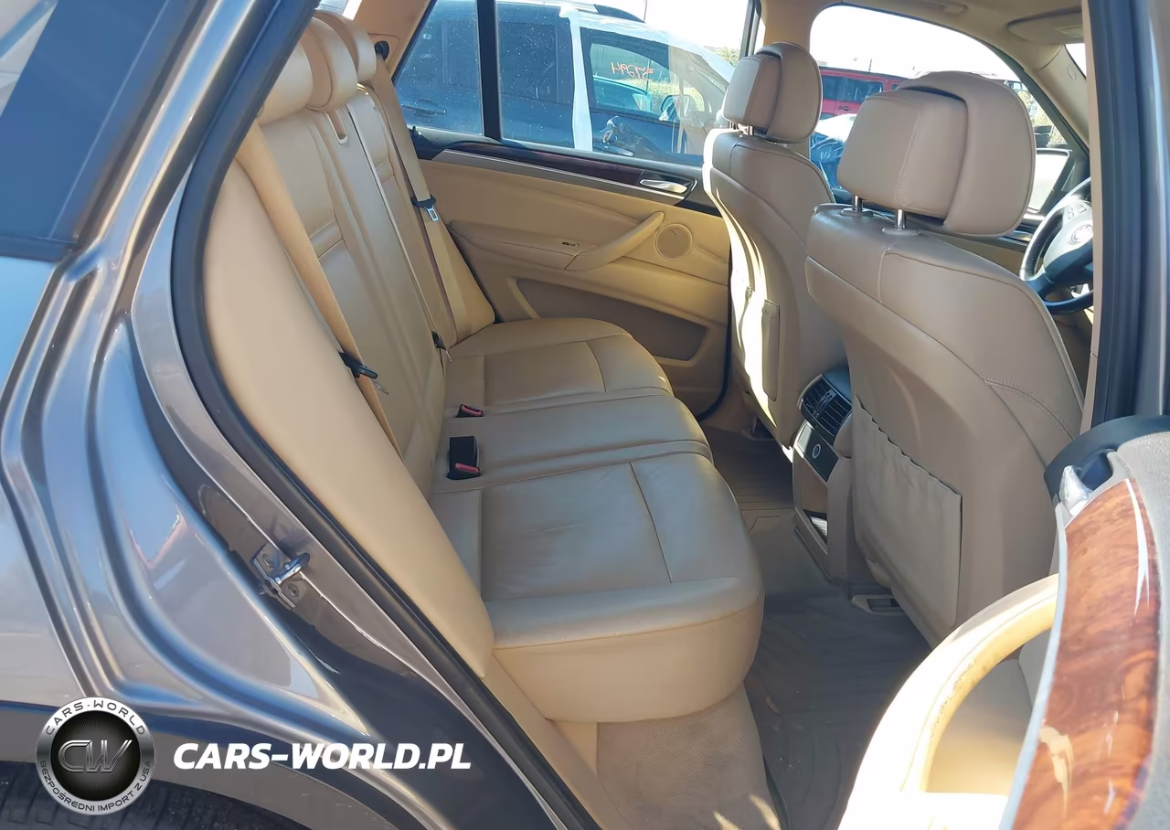 2010 BMW X5 xDrive35D VIN:5UXFF0C50ALJ99856 - 8