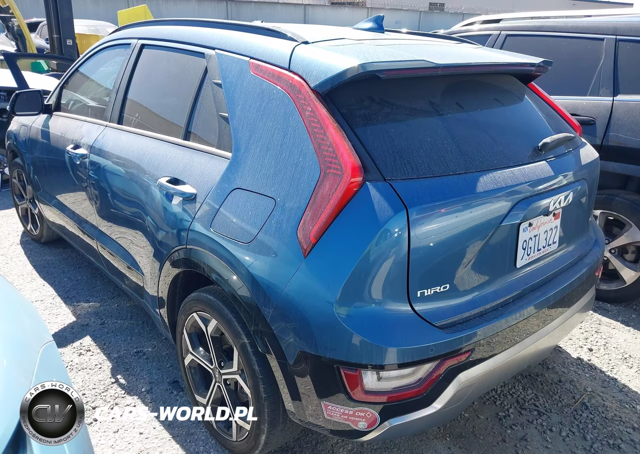 2023 Kia Niro Plug-In Hybrid Sx Touring VIN:KNDCR3LF9P5050557 - 3