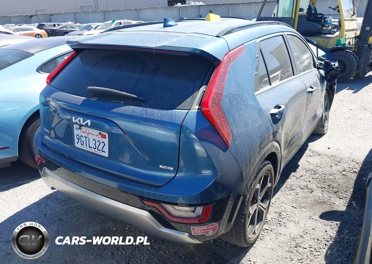 2023 Kia Niro Plug-In Hybrid Sx Touring VIN:KNDCR3LF9P5050557 - 4