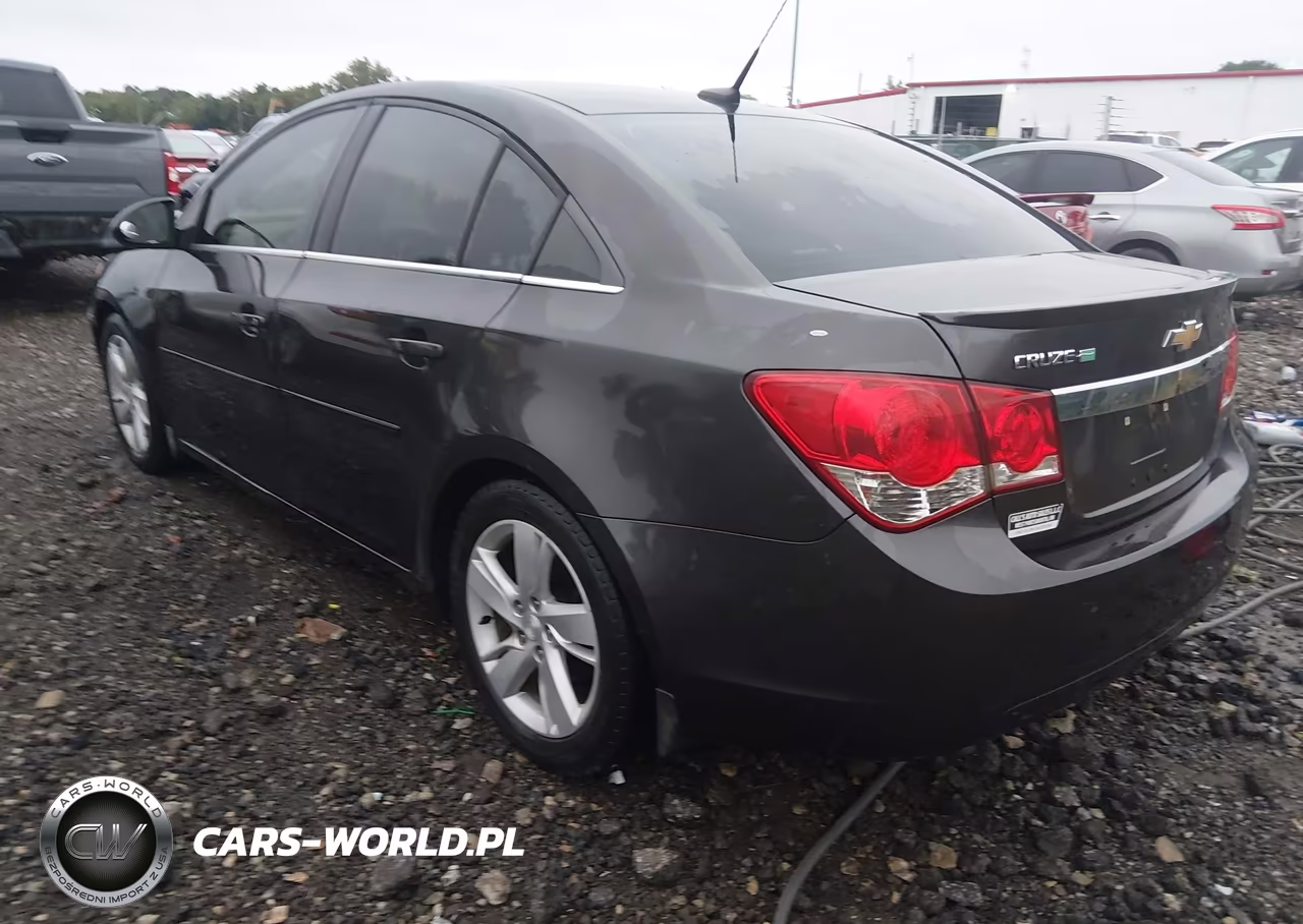 2014 Chevrolet Cruze Diesel VIN:1G1P75SZ2E7281194 - 3