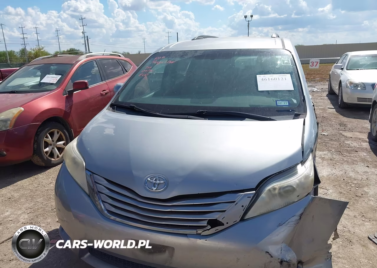 2015 Toyota Sienna Le 8 Passenger VIN:5TDKK3DC7FS610752 - 13