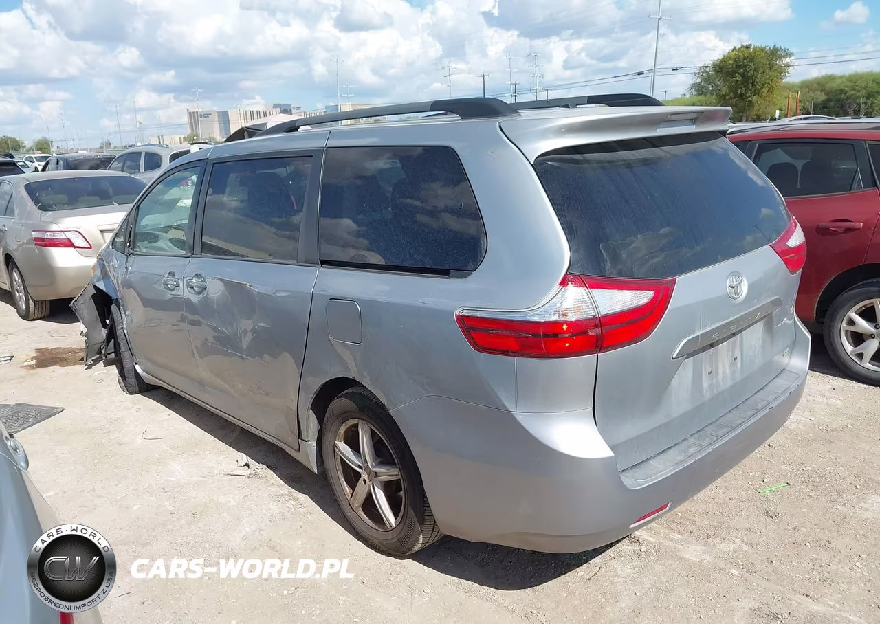 2015 Toyota Sienna Le 8 Passenger VIN:5TDKK3DC7FS610752 - 3
