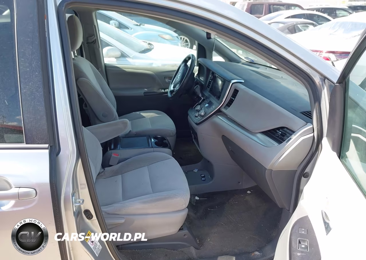 2015 Toyota Sienna Le 8 Passenger VIN:5TDKK3DC7FS610752 - 5