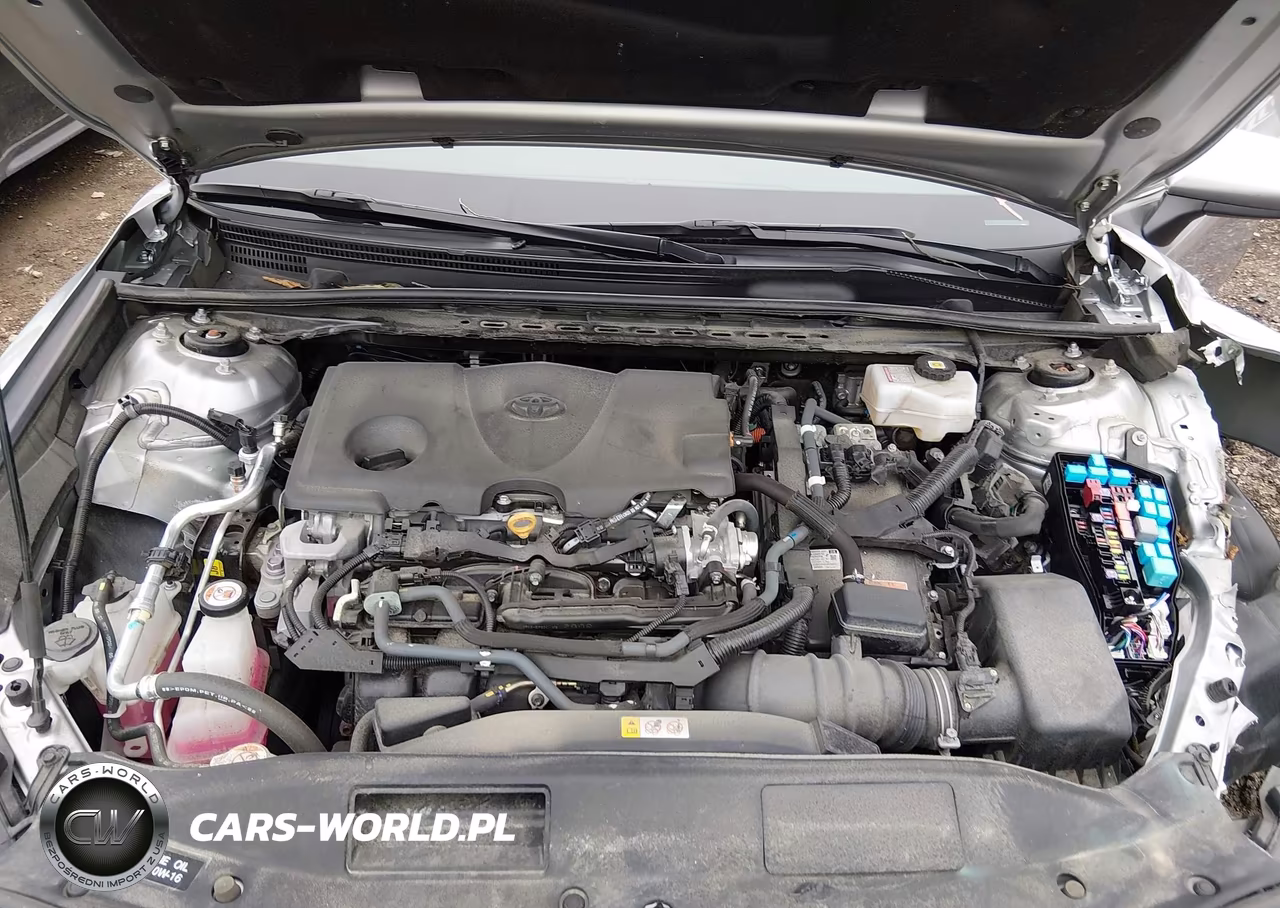 2024 Toyota Camry Hybrid Le VIN:4T1C31AKXRU069824 - 10