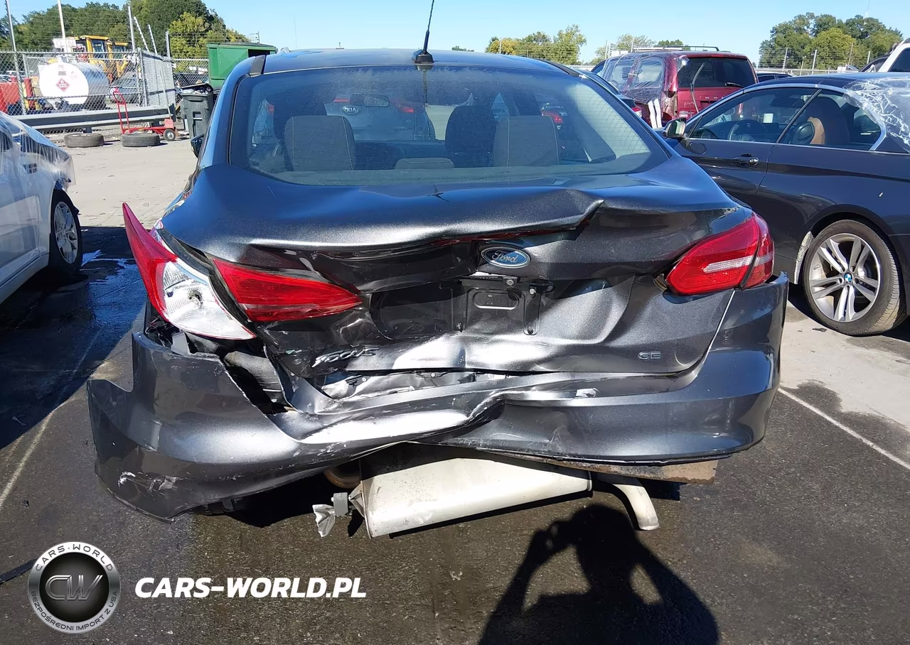 2017 Ford Focus Se VIN:1FADP3F22HL202751 - 6