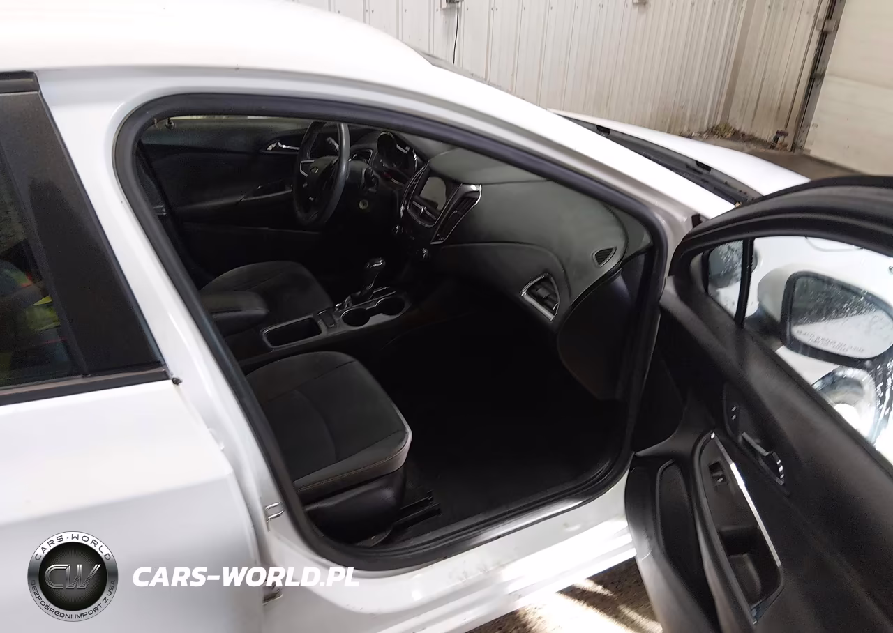 2019 Chevrolet Cruze Ls VIN:1G1BC5SM8K7129569 - 5