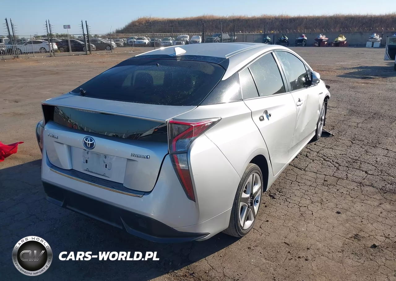 2016 Toyota Prius VIN:JTDKARFU8G3005556 - 4
