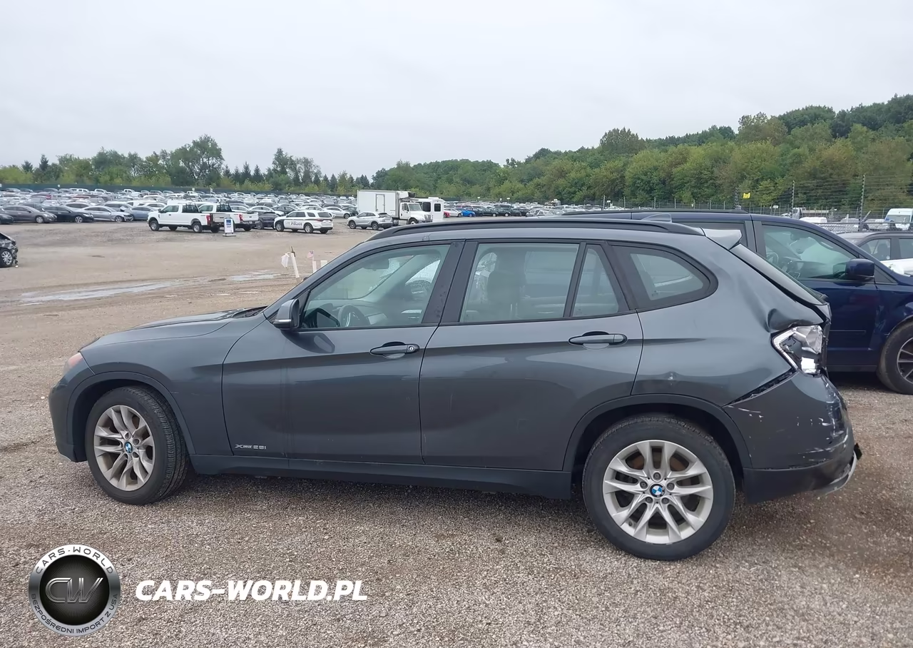 2015 BMW X1 xDrive28I VIN:WBAVL1C52FVY37366 - 14