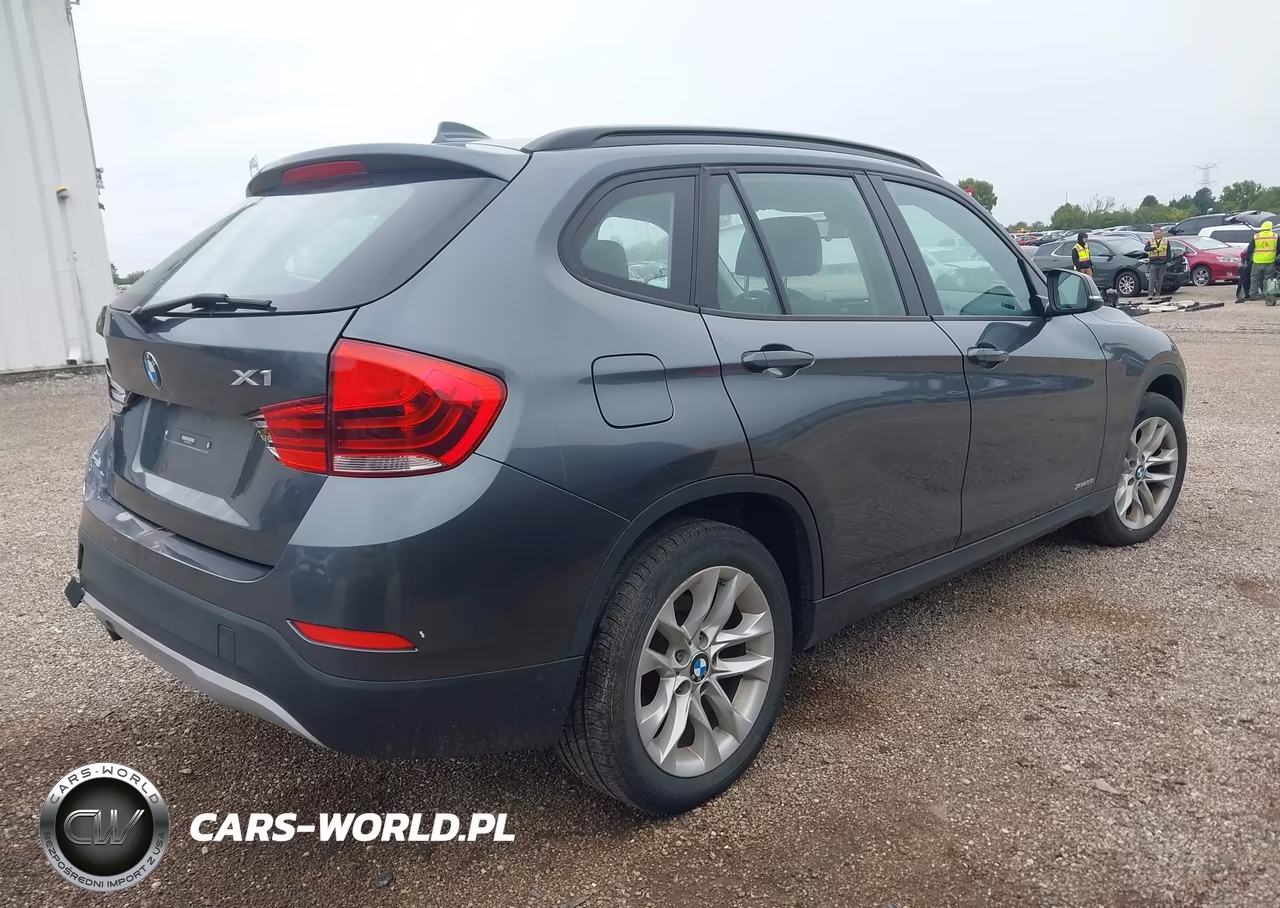 2015 BMW X1 xDrive28I VIN:WBAVL1C52FVY37366 - 4