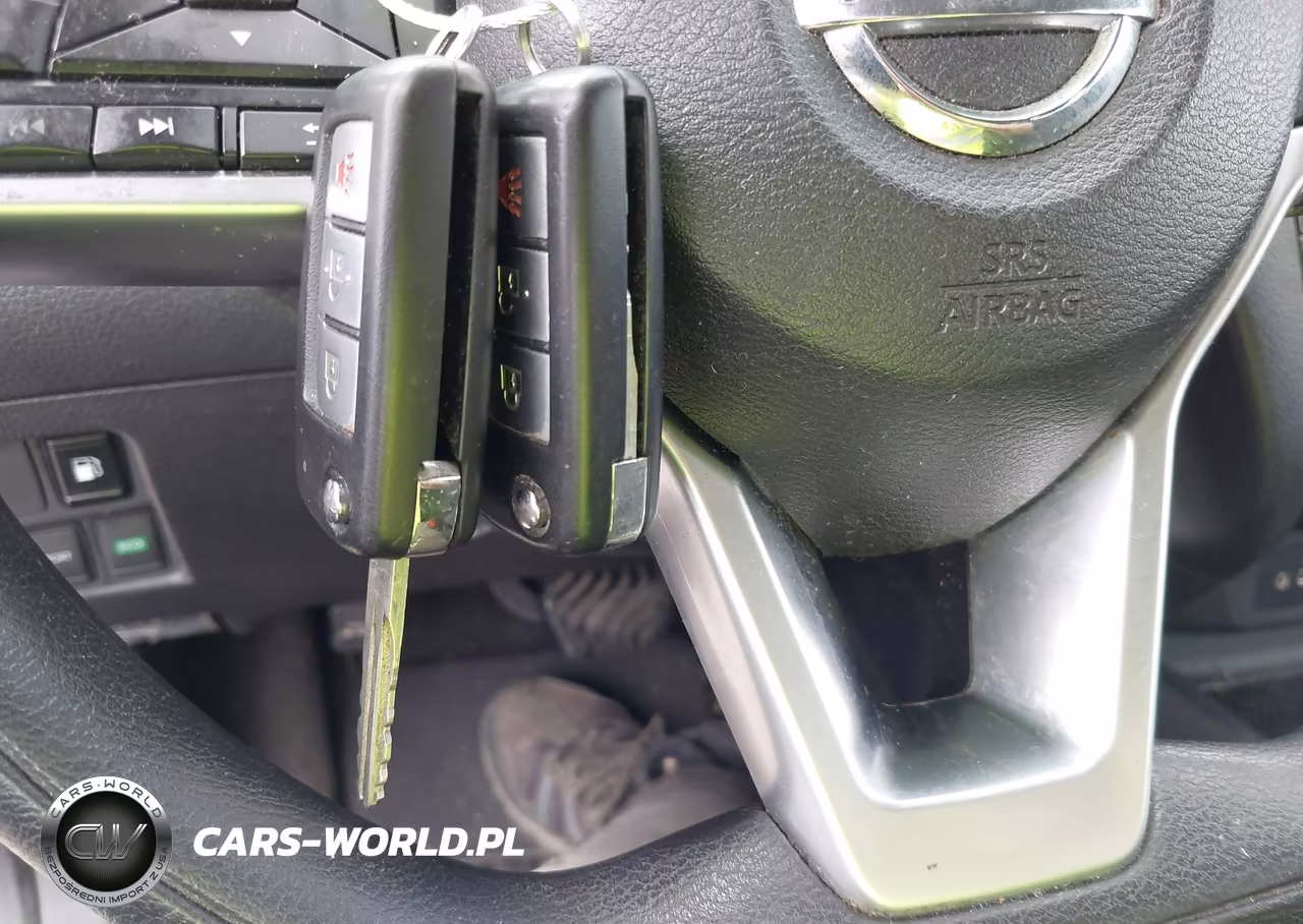 2018 Nissan Rogue S VIN:KNMAT2MV7JP538264 - 11
