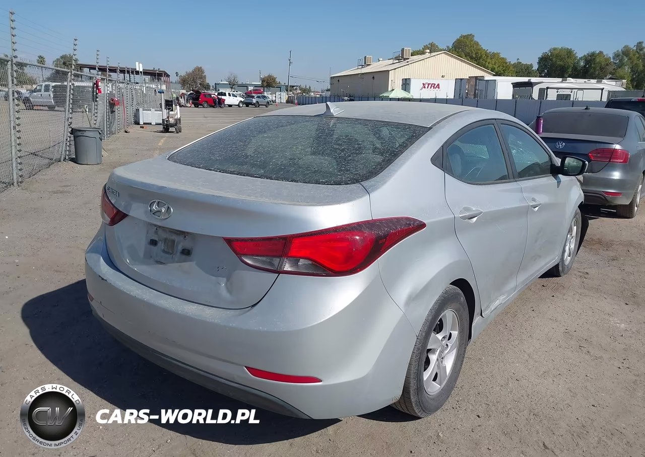 2014 Hyundai Elantra Se VIN:5NPDH4AE0EH477677 - 4