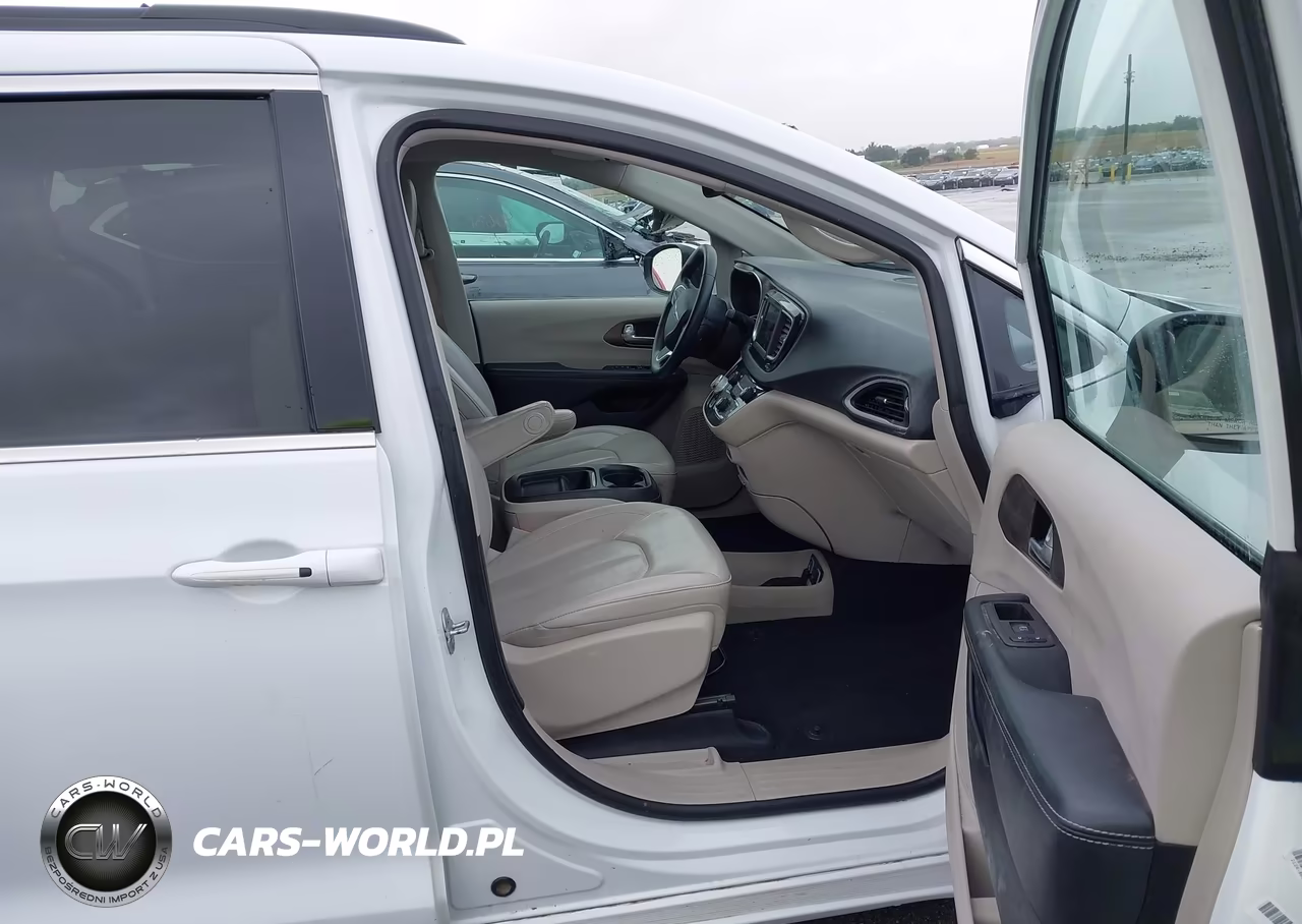 2021 Chrysler Voyager Lxi VIN:2C4RC1DG6MR551847 - 5