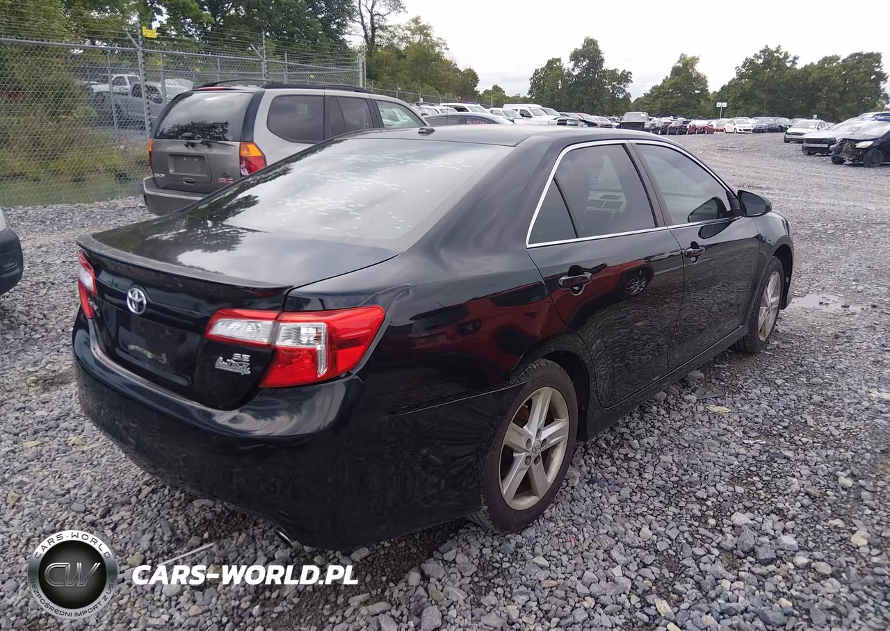 2014 Toyota Camry Se VIN:4T1BF1FK0EU776193 - 4