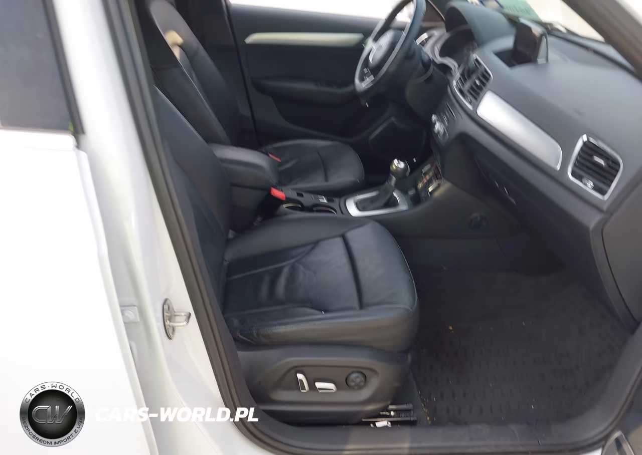 2016 Audi Q3 2.0T Premium Plus VIN:WA1GFCFS9GR009352 - 5