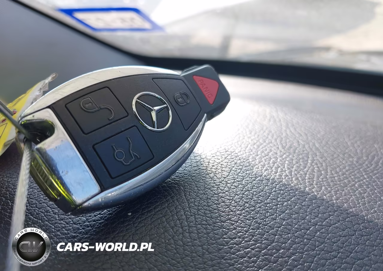 2015 Mercedes-Benz C 300 4Matic VIN:55SWF4KB9FU023994 - 11
