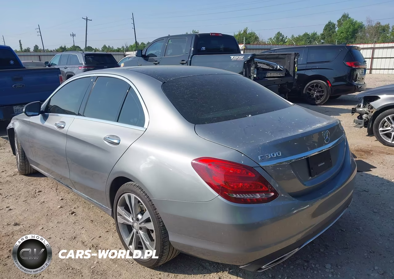2015 Mercedes-Benz C 300 4Matic VIN:55SWF4KB9FU023994 - 3