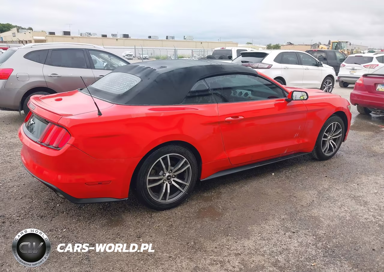 2016 Ford Mustang Ecoboost Premium VIN:1FATP8UH5G5238260 - 4